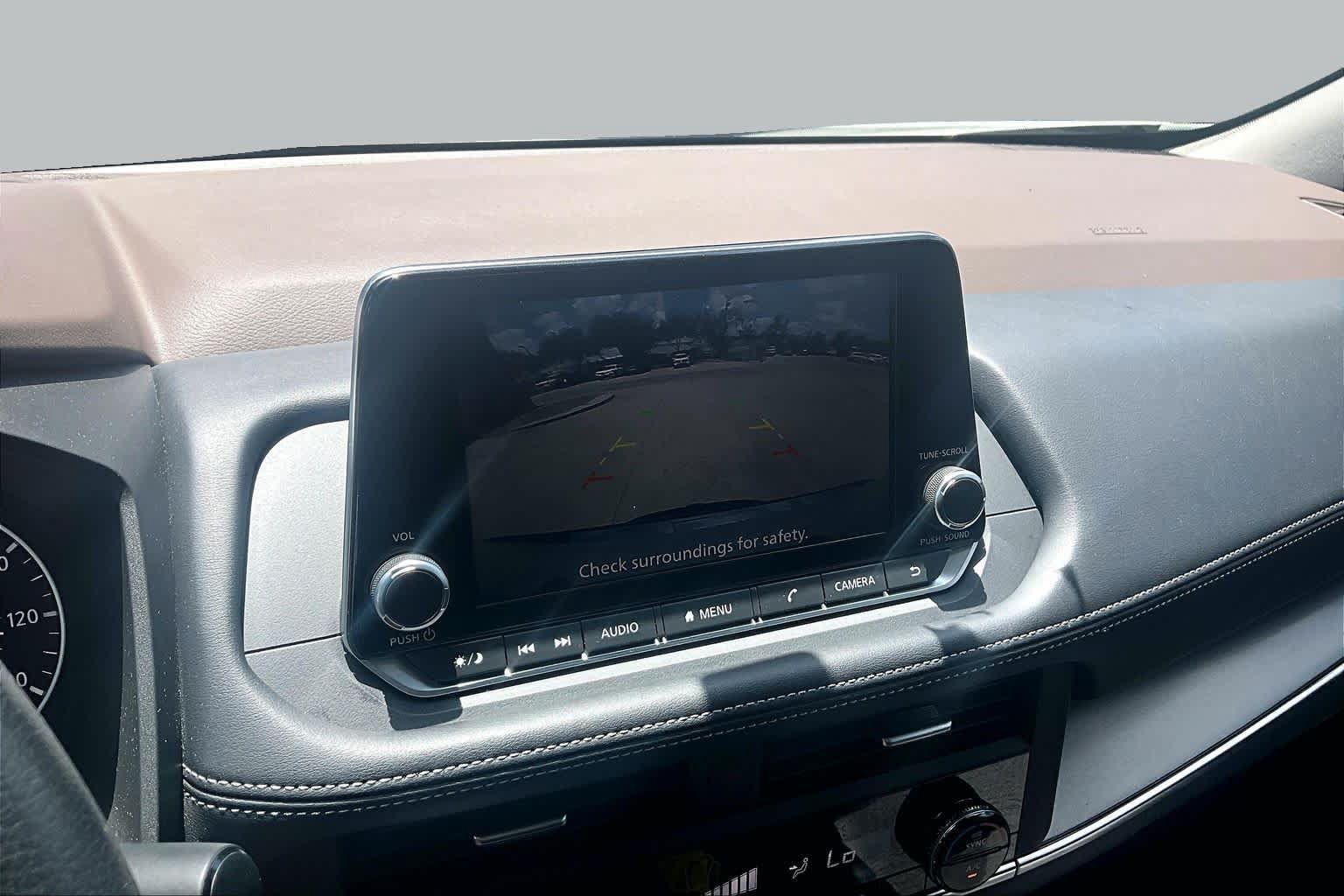 Certified 2023 Nissan Rogue SV FWD image 27