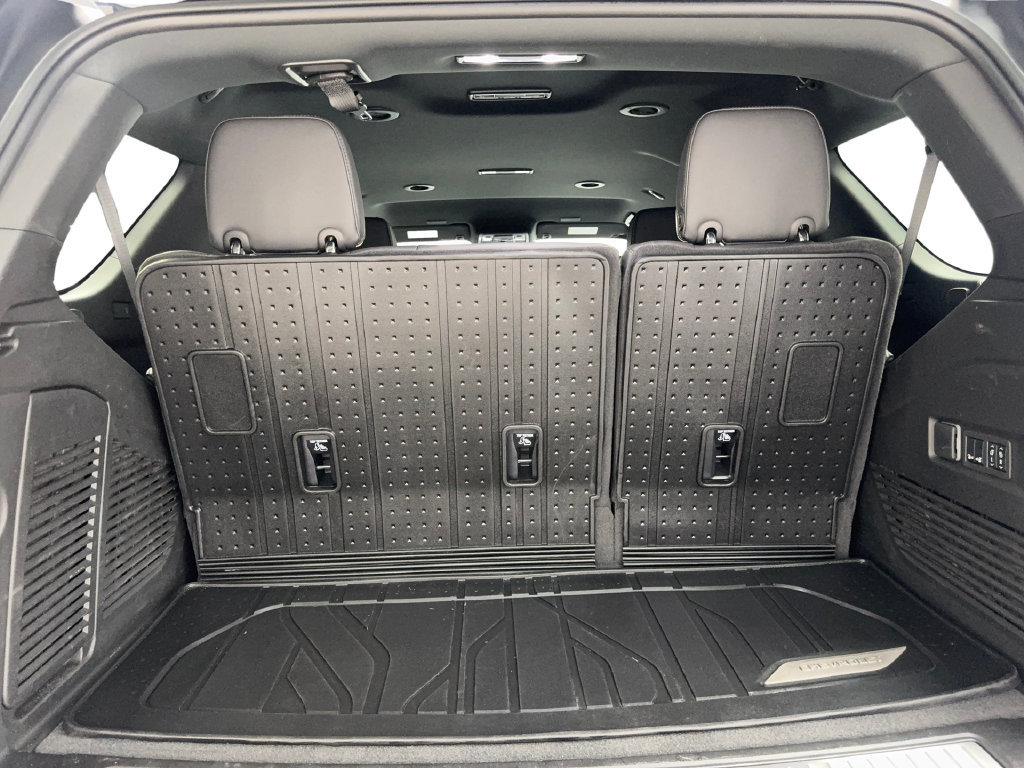 Used 2025 Chevrolet Tahoe Premier RWD image 85