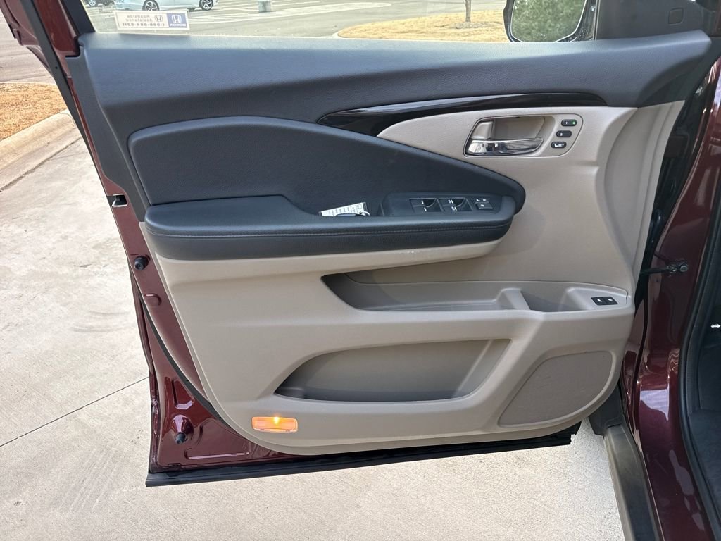 Used 2022 Honda Pilot Elite image 14