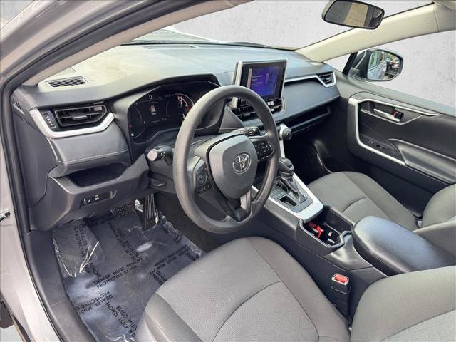 Used 2025 Toyota RAV4 XLE AWD/4WD image 11