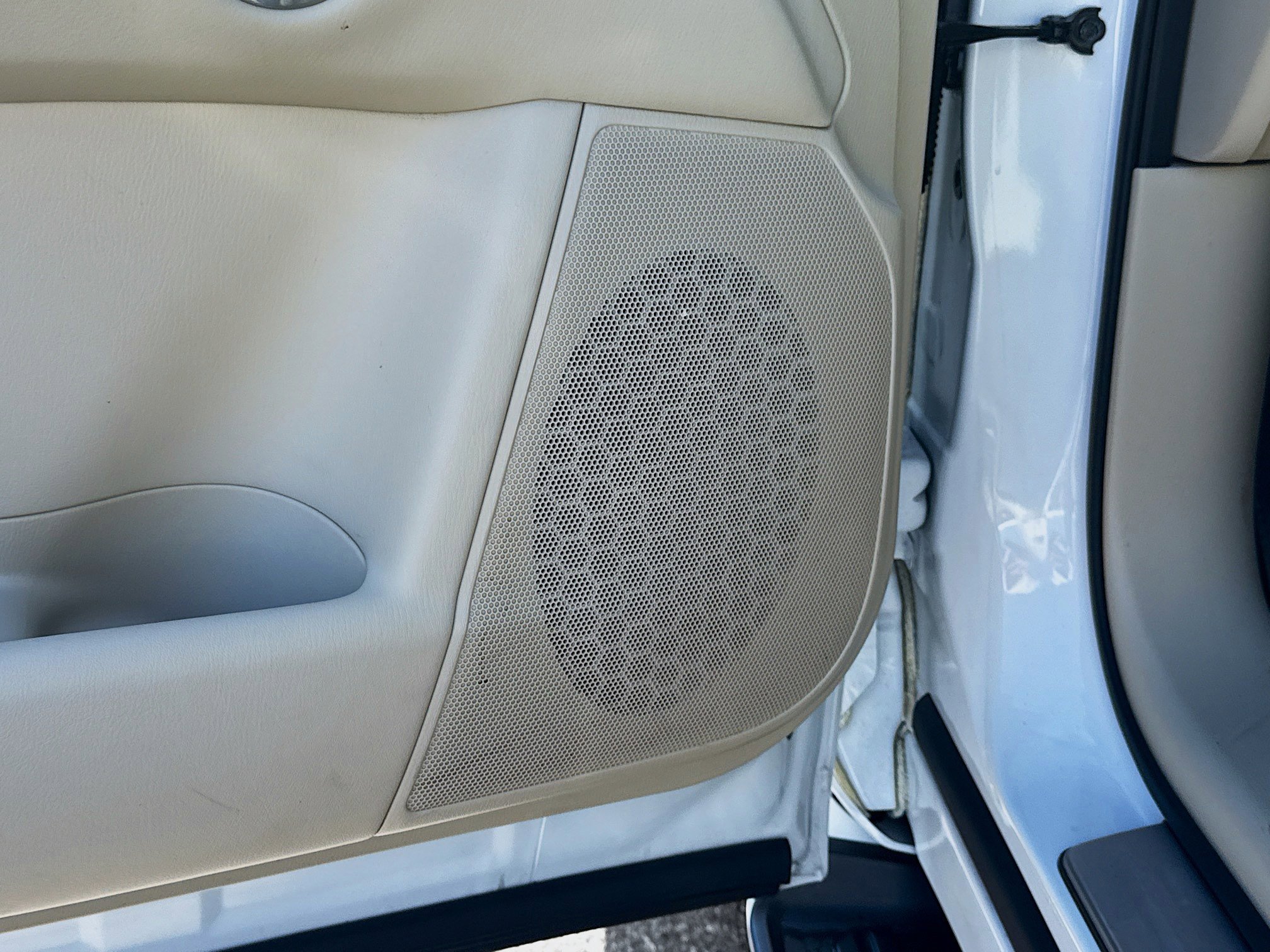 Used 2024 INFINITI QX80 Sensory image 26