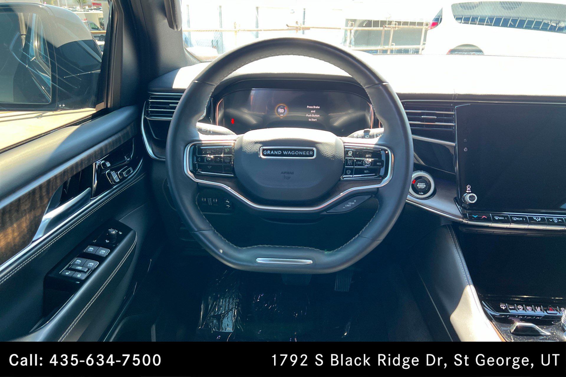 Used 2023 Jeep Grand Wagoneer L 4WD w/ Flexible Seating Group image 12