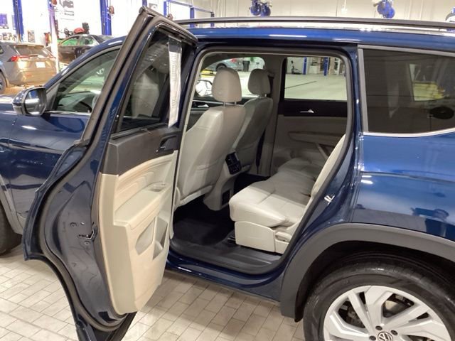 Used 2023 Volkswagen Atlas SE w/ Panoramic Sunroof Package AWD/4WD image 12
