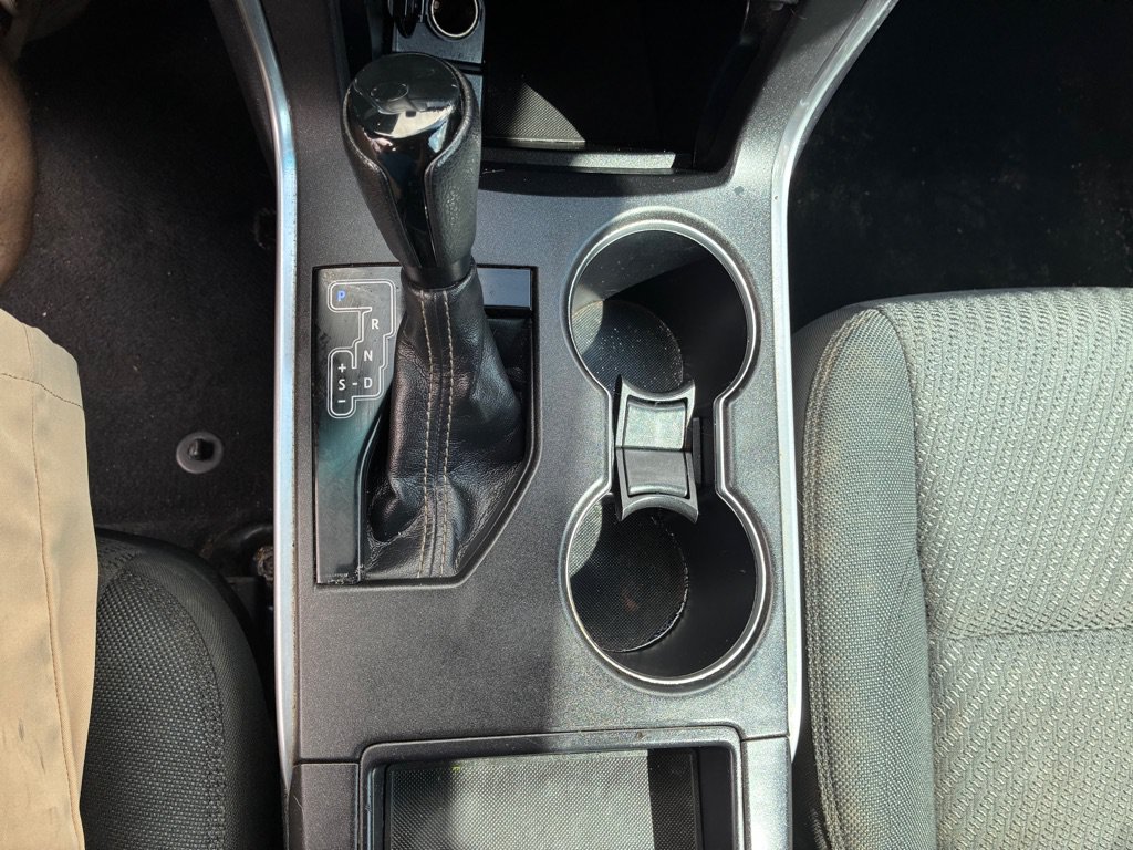 Used 2015 Toyota Camry LE FWD image 36
