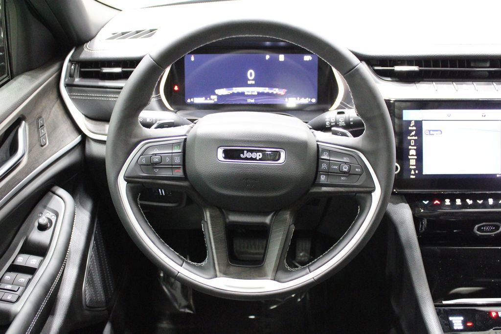 New 2026 Jeep Grand Cherokee Limited AWD/4WD image 7