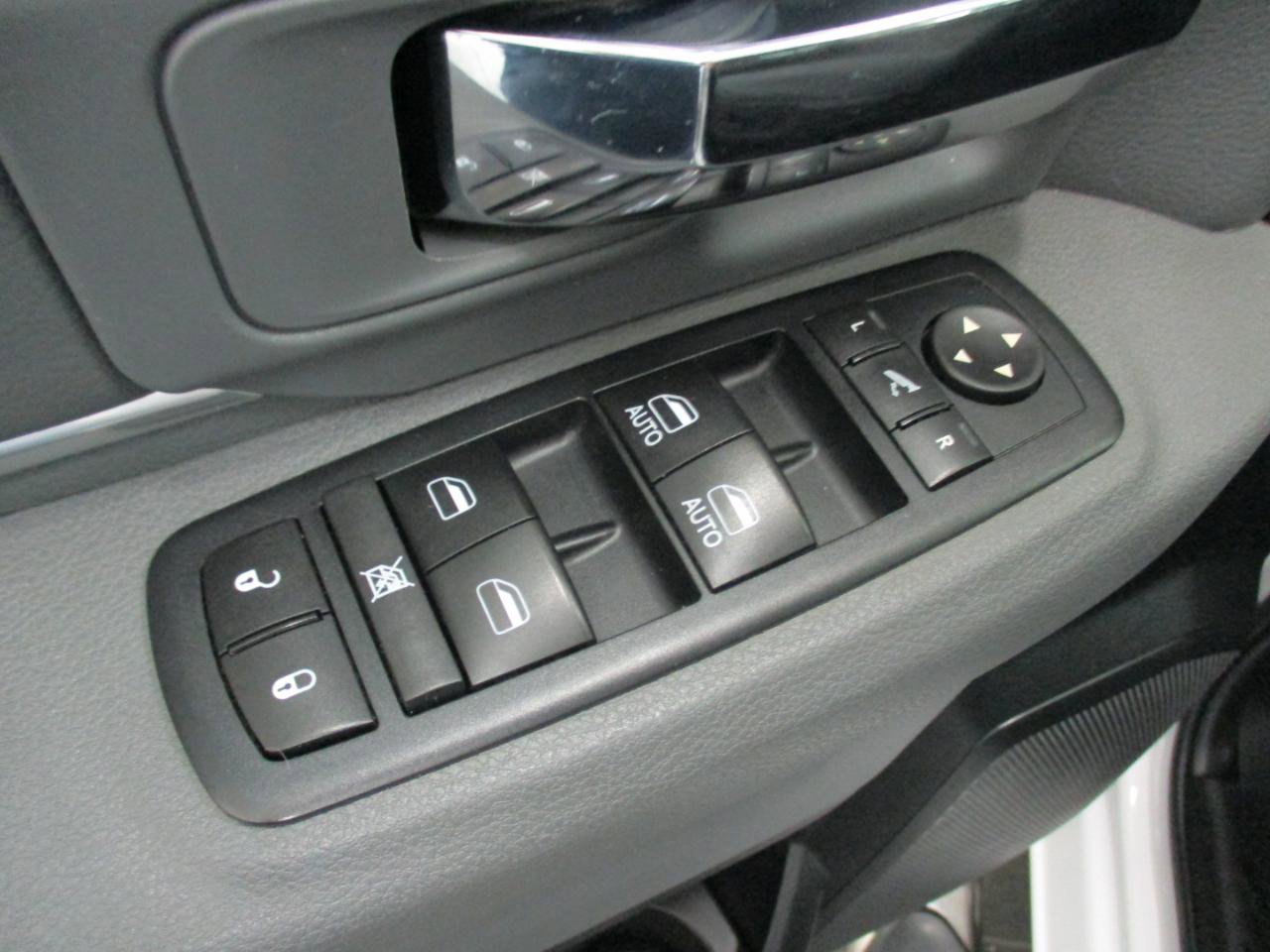 Used 2017 RAM 1500 Big Horn AWD/4WD image 14