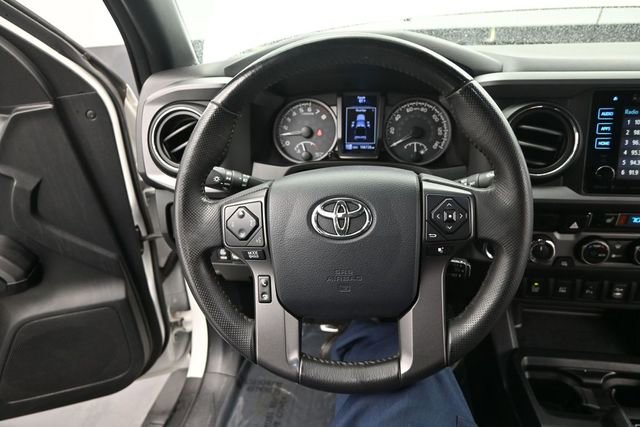 Used 2017 Toyota Tacoma TRD Pro AWD/4WD image 12