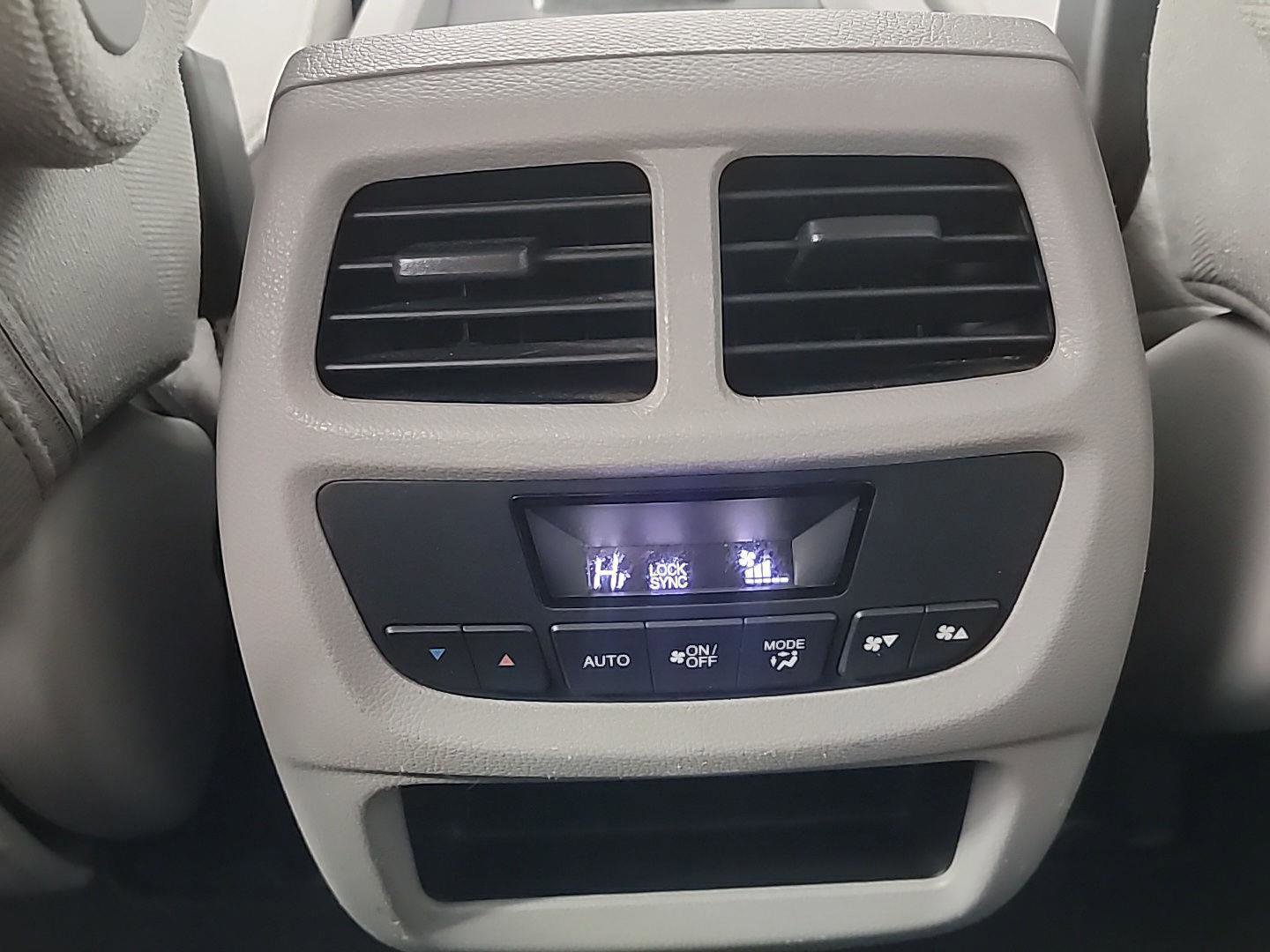 Certified 2017 Honda Pilot EX image 21