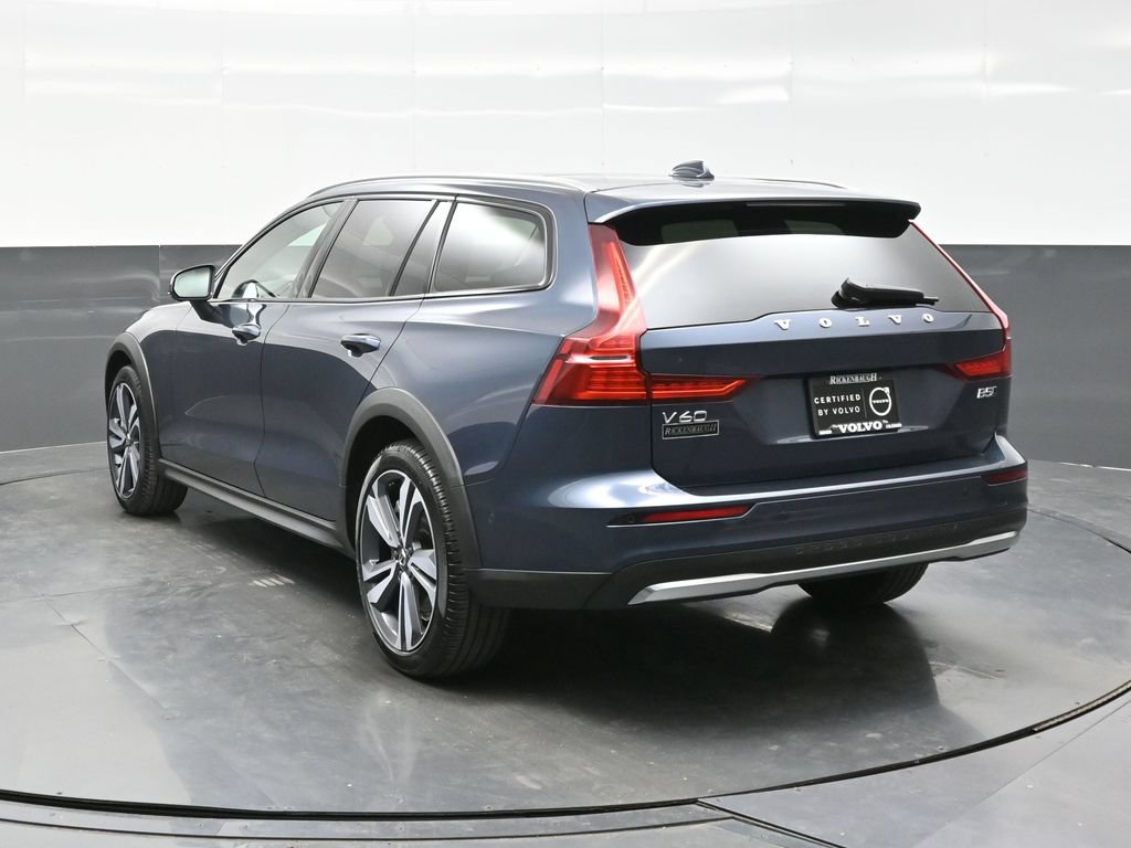 Used 2026 Volvo V60 B5 Cross Country Plus AWD/4WD image 5