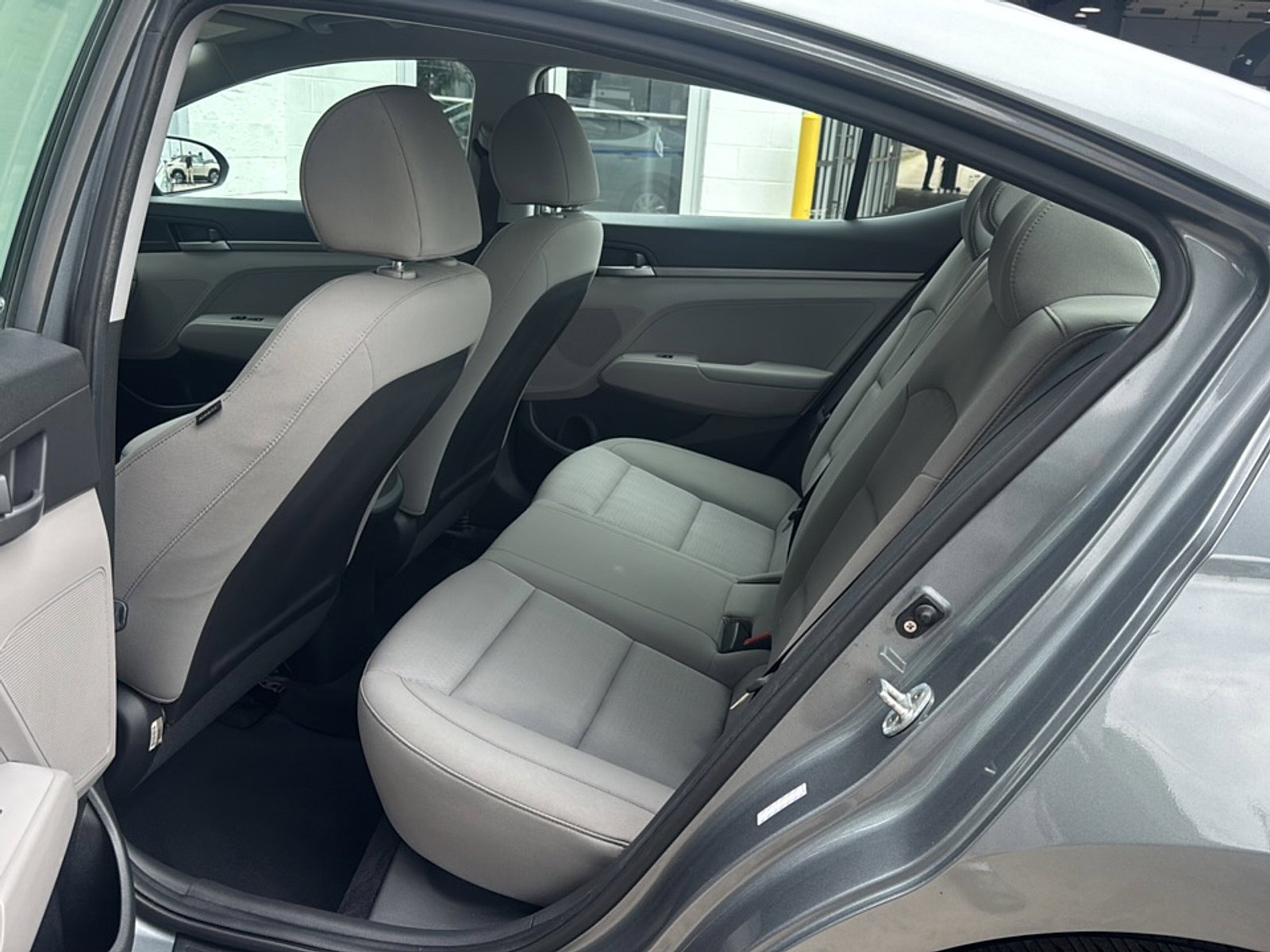 Used 2018 Hyundai Elantra SE FWD image 17