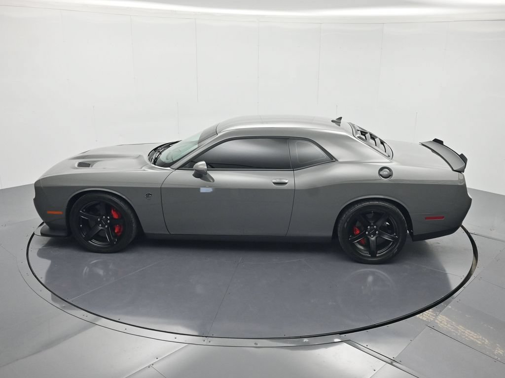 Used 2017 Dodge Challenger SRT Hellcat RWD image 36