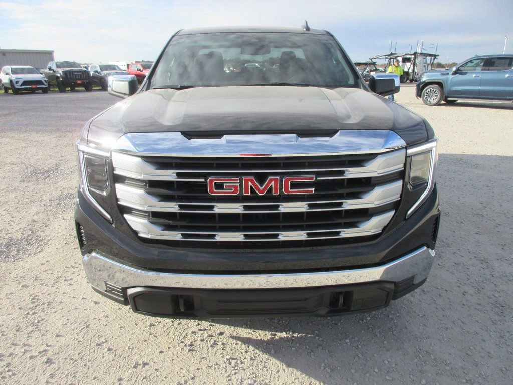 New 2026 GMC Sierra 1500 SLE image 10