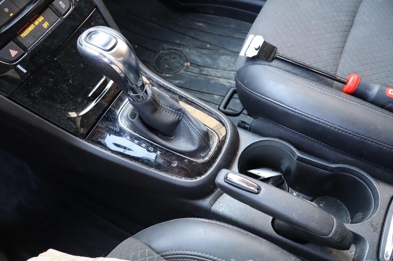 Used 2020 Buick Encore Preferred FWD image 21