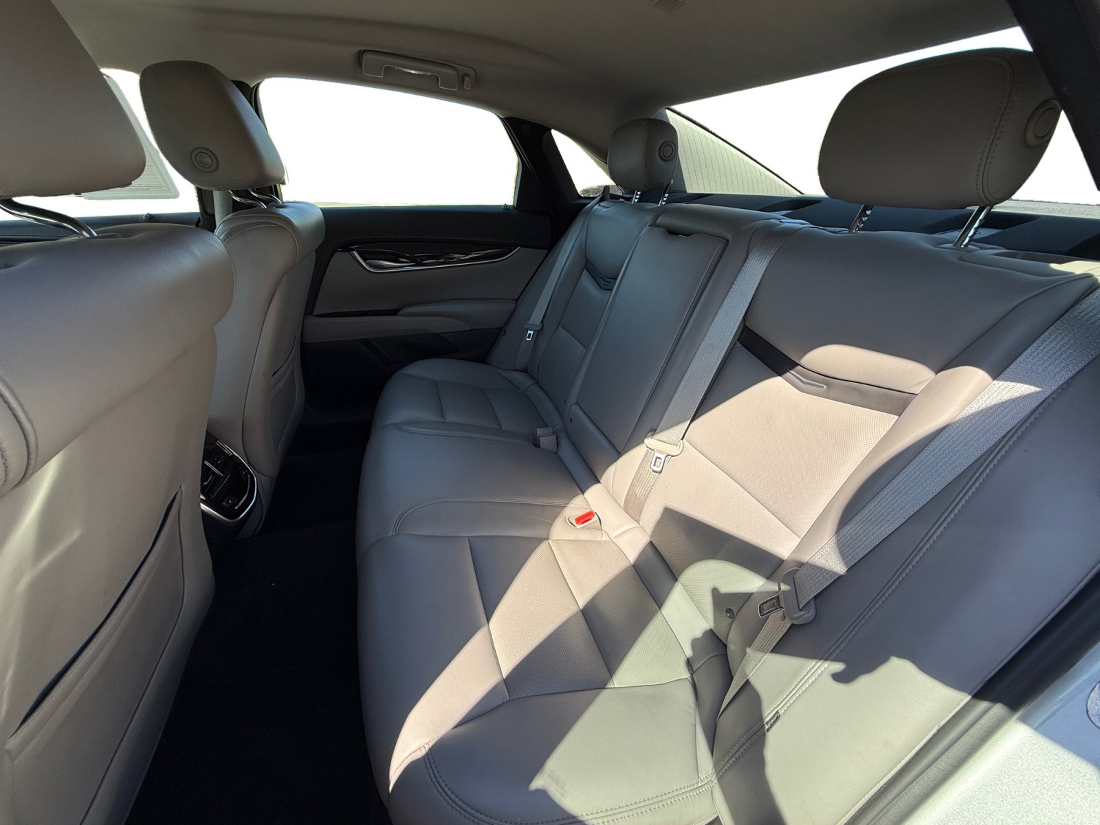 Used 2017 Cadillac XTS Luxury FWD image 16