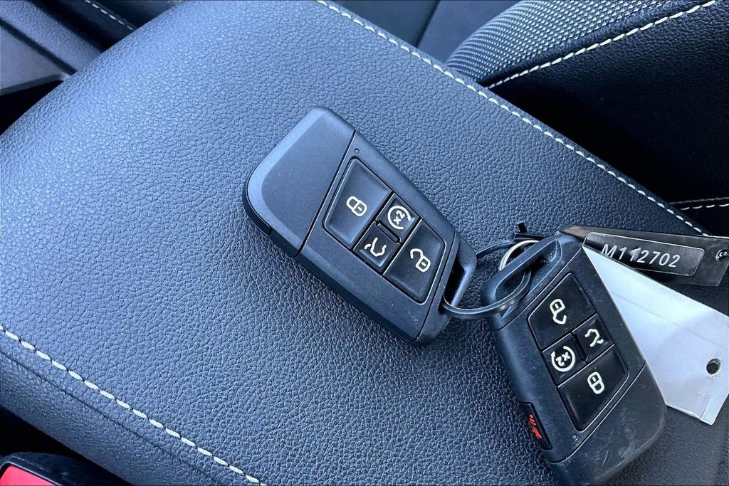 Used 2024 Volkswagen Taos SE image 30