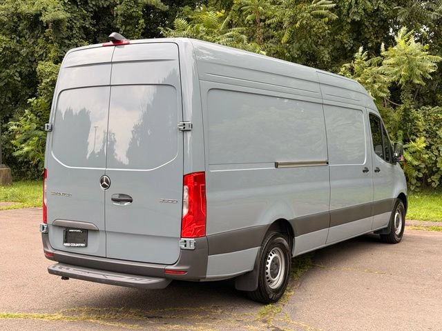 Used 2025 Mercedes-Benz Sprinter 2500 image 7