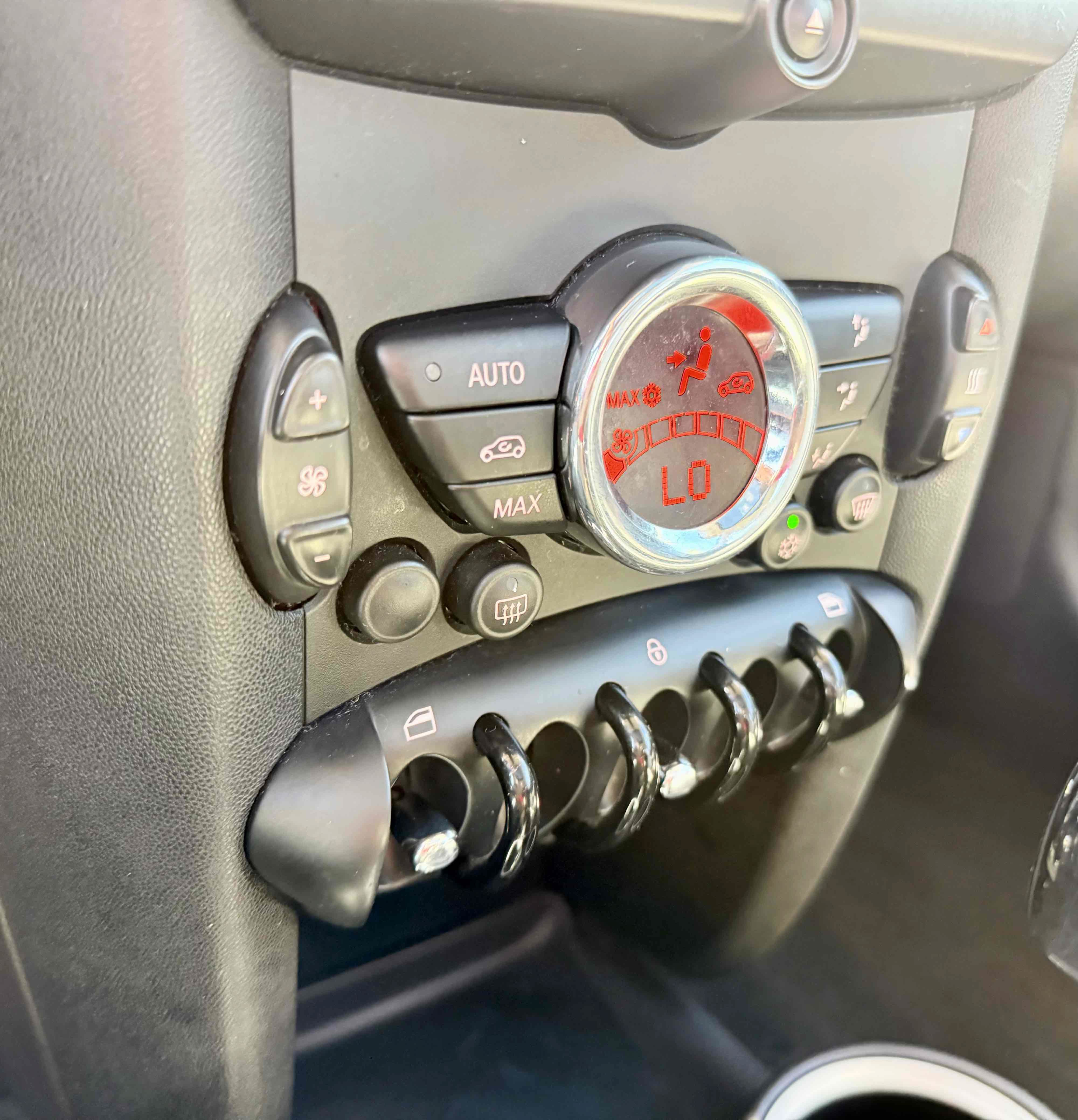 Used 2011 MINI Cooper Hardtop FWD image 19