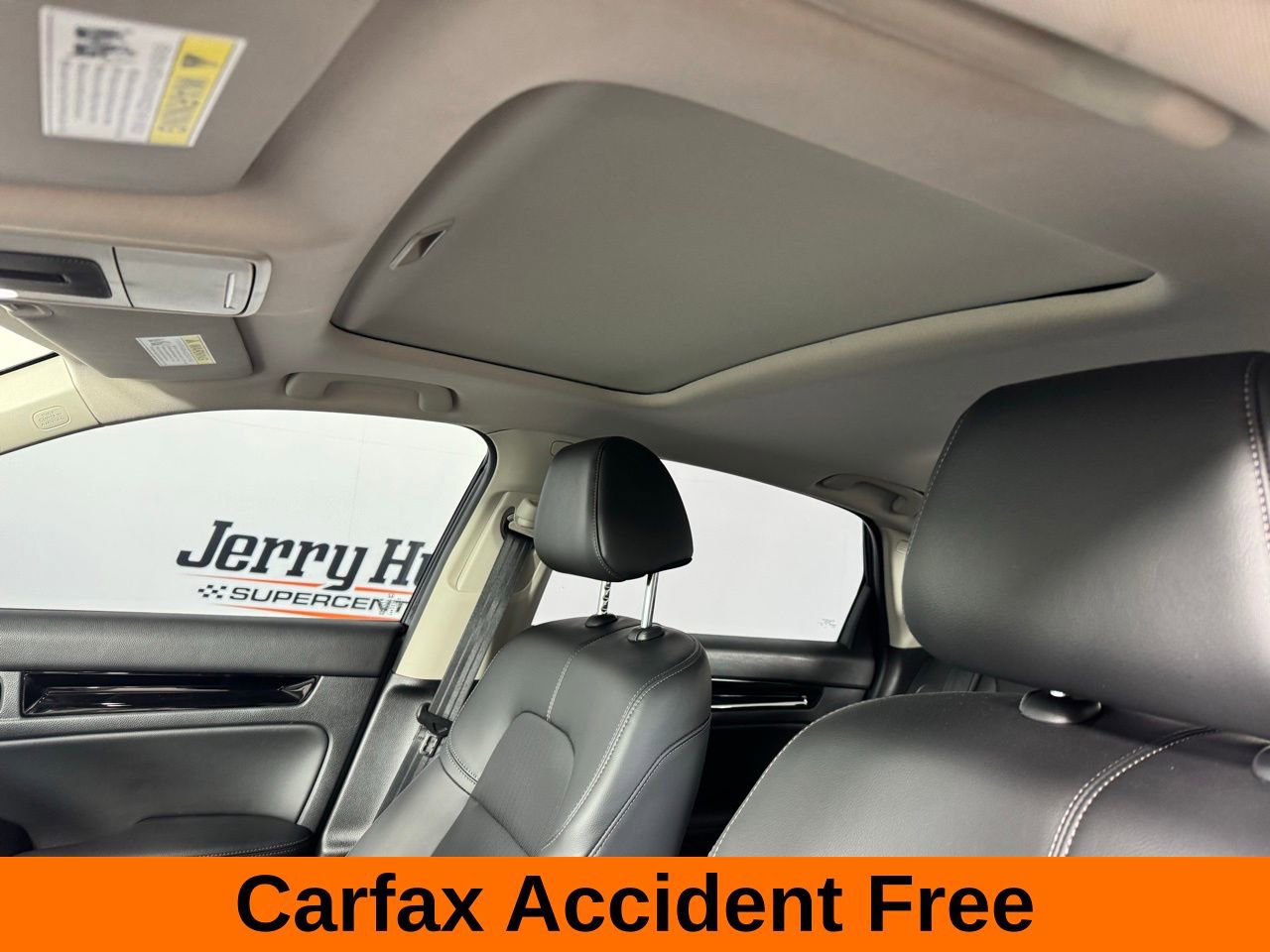 Used 2024 Honda Civic Touring image 3