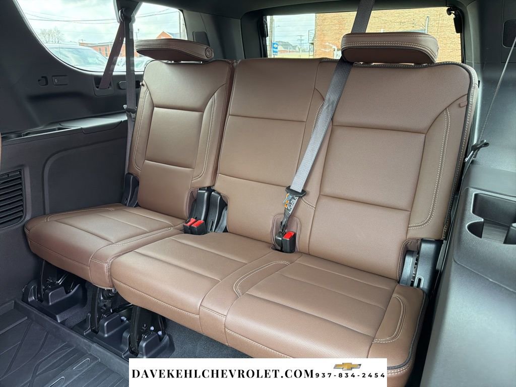 Used 2025 Chevrolet Suburban High Country w/ Sun And Tow Package AWD/4WD image 21