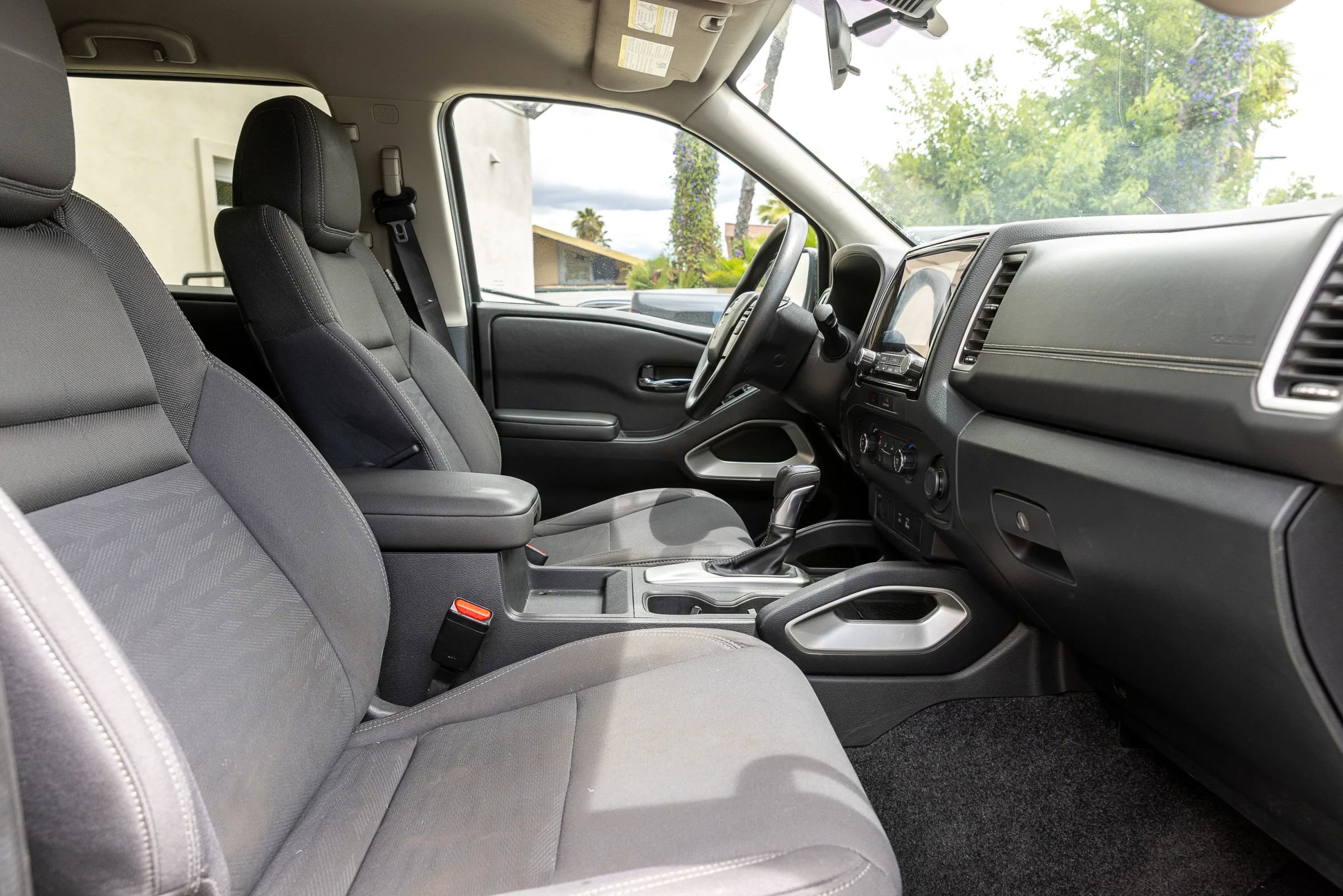 Used 2022 Nissan Frontier SV RWD image 26