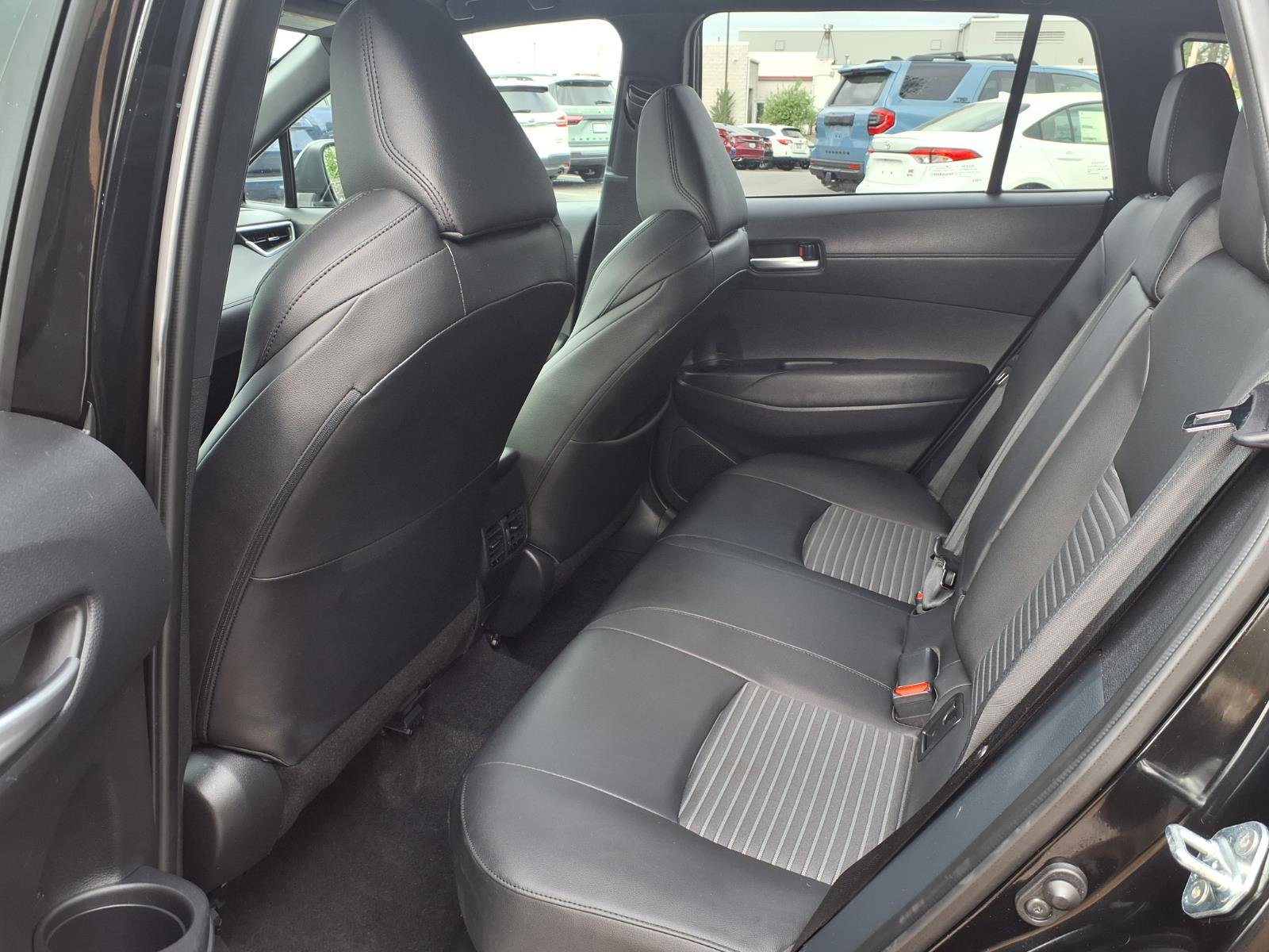 Used 2023 Toyota Corolla Cross XSE w/ Convenience Package AWD/4WD image 23