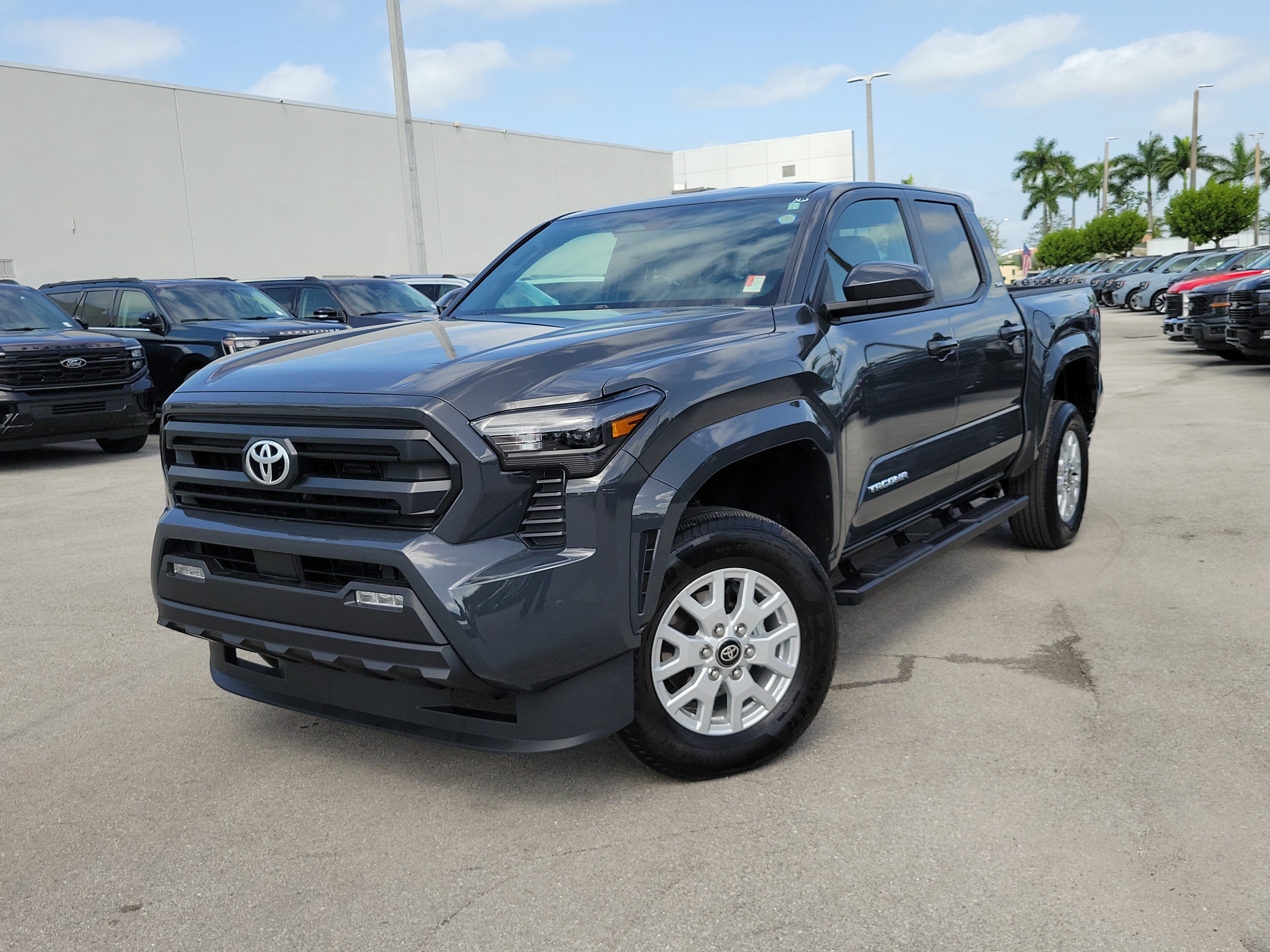 Used 2025 Toyota Tacoma SR5 RWD image 34
