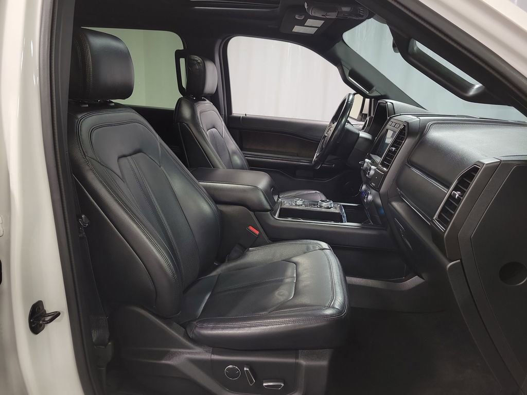 Used 2018 Ford Expedition Max Limited w/ Equipment Group 302A AWD/4WD image 31