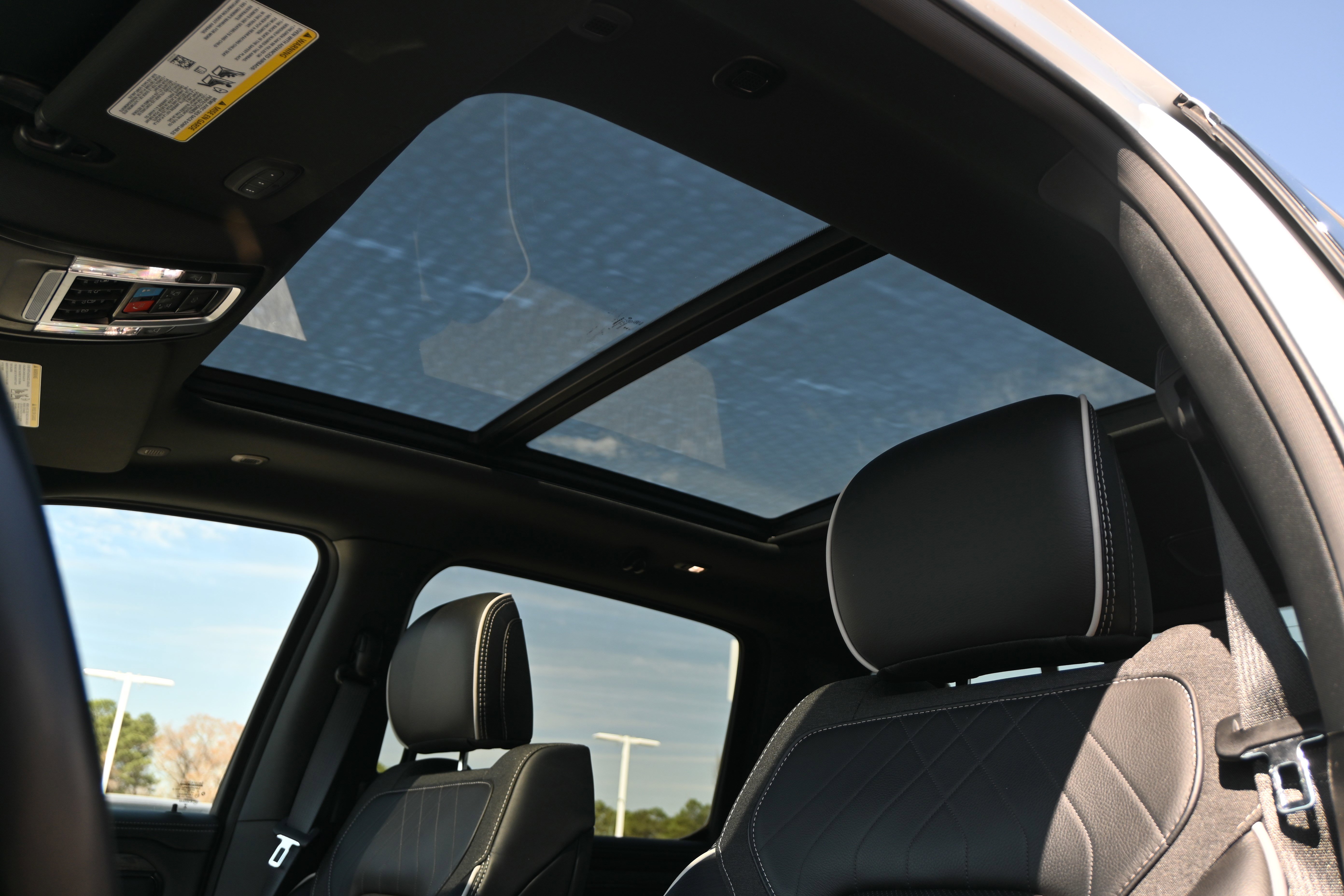 Used 2025 RAM 1500 Limited image 9