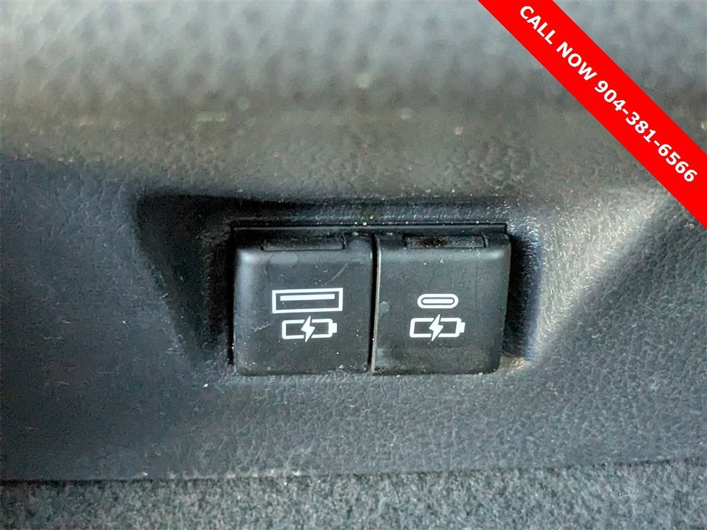 Used 2025 Toyota Camry LE image 14