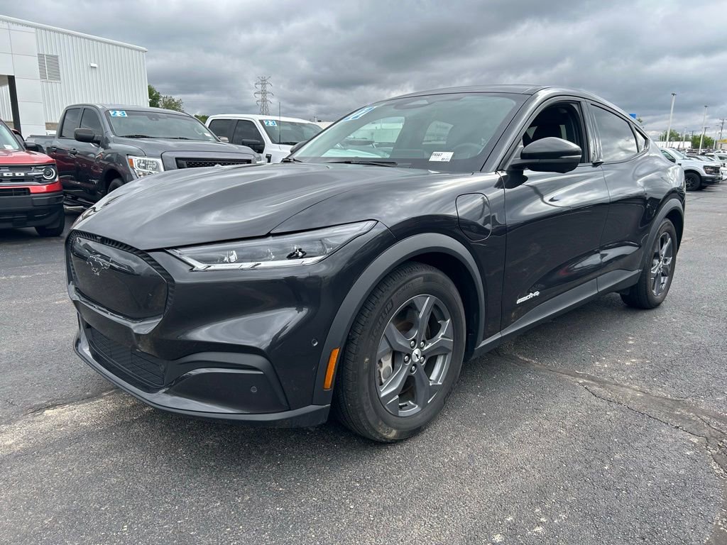 Certified 2022 Ford Mustang Mach-E Select w/ Comfort/Technology Package AWD/4WD image 4