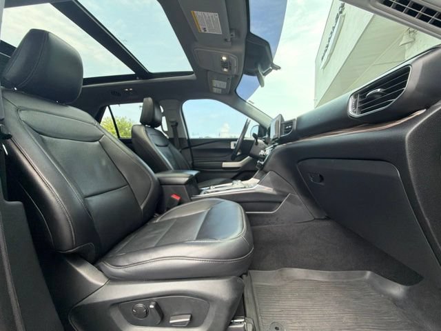 Used 2021 Ford Explorer Limited w/ Equipment Group 301A AWD/4WD image 23