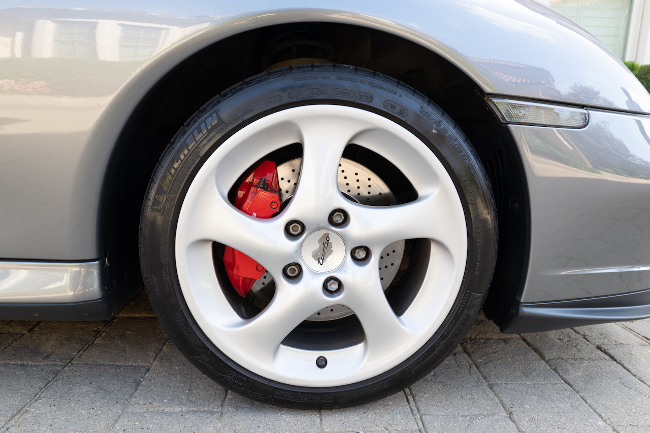 Used 2001 Porsche 911 Turbo AWD/4WD image 24