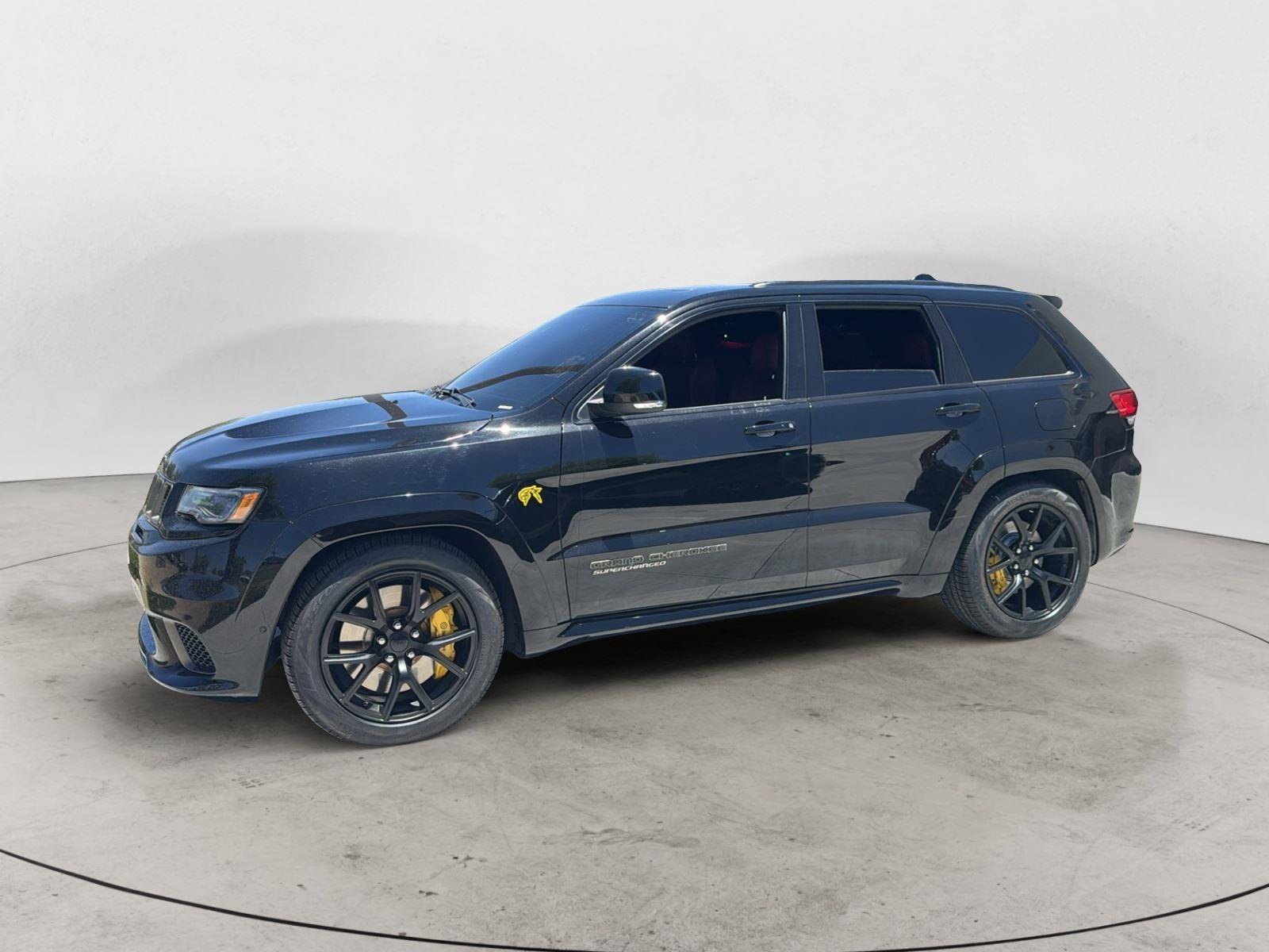 Used 2018 Jeep Grand Cherokee Trackhawk AWD/4WD image 3