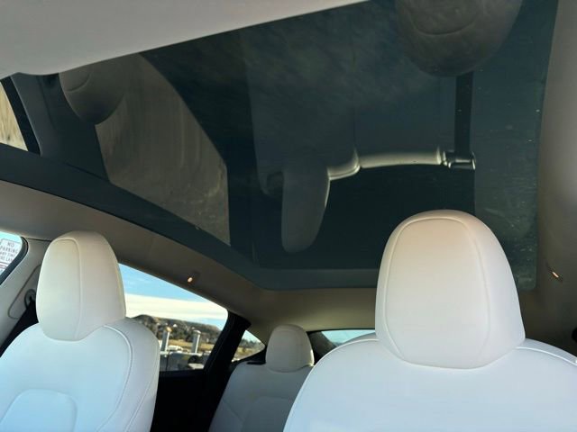 Used 2025 Tesla Model Y Long Range image 28