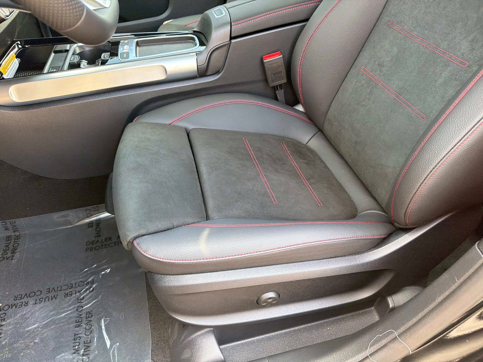 New 2026 Mercedes-Benz GLB 35 AMG 4MATIC image 18