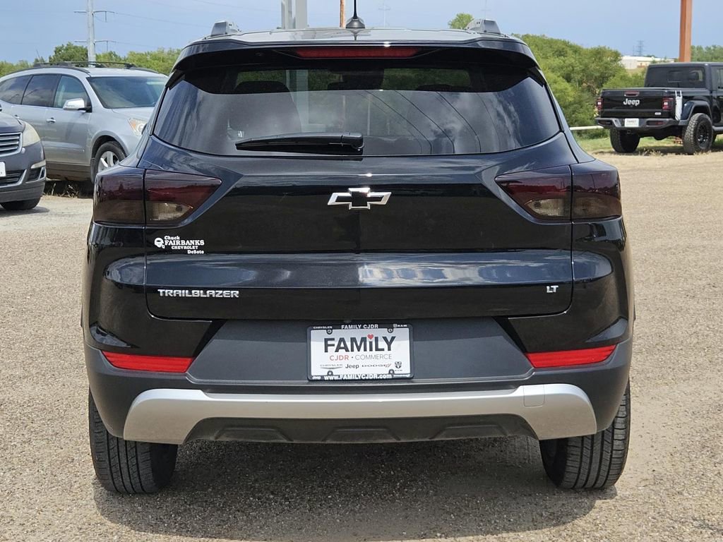 Used 2023 Chevrolet TrailBlazer LT image 28