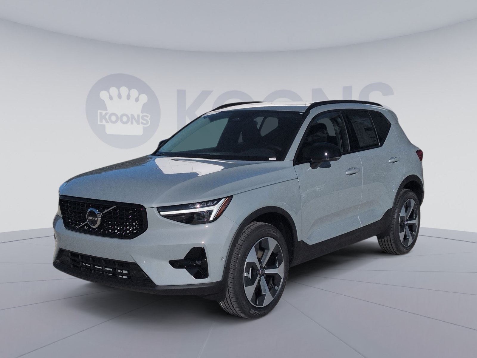 New 2026 Volvo XC40 B5 Plus w/ Protection Package Premier AWD/4WD image 5