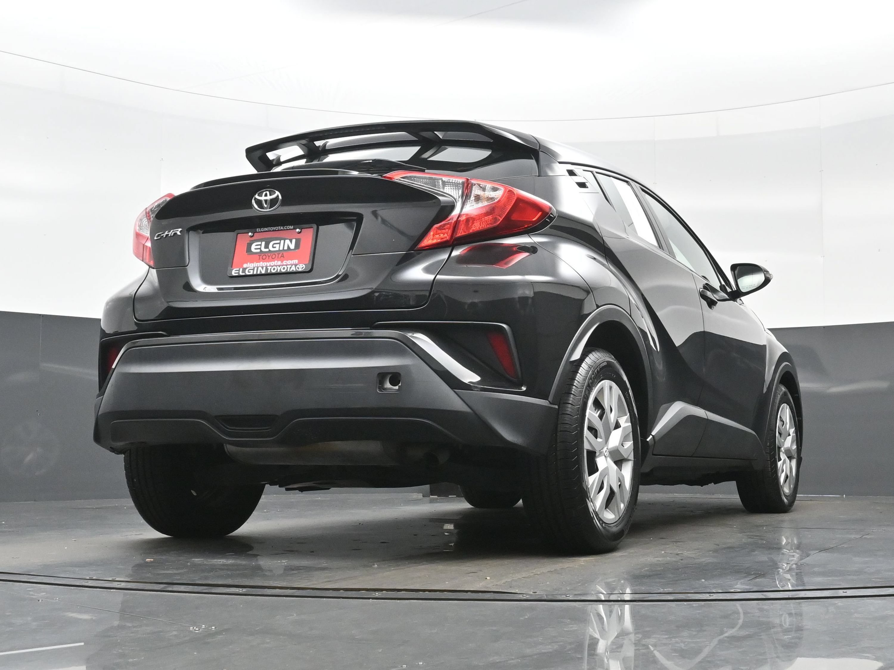 Used 2021 Toyota C-HR LE FWD image 29