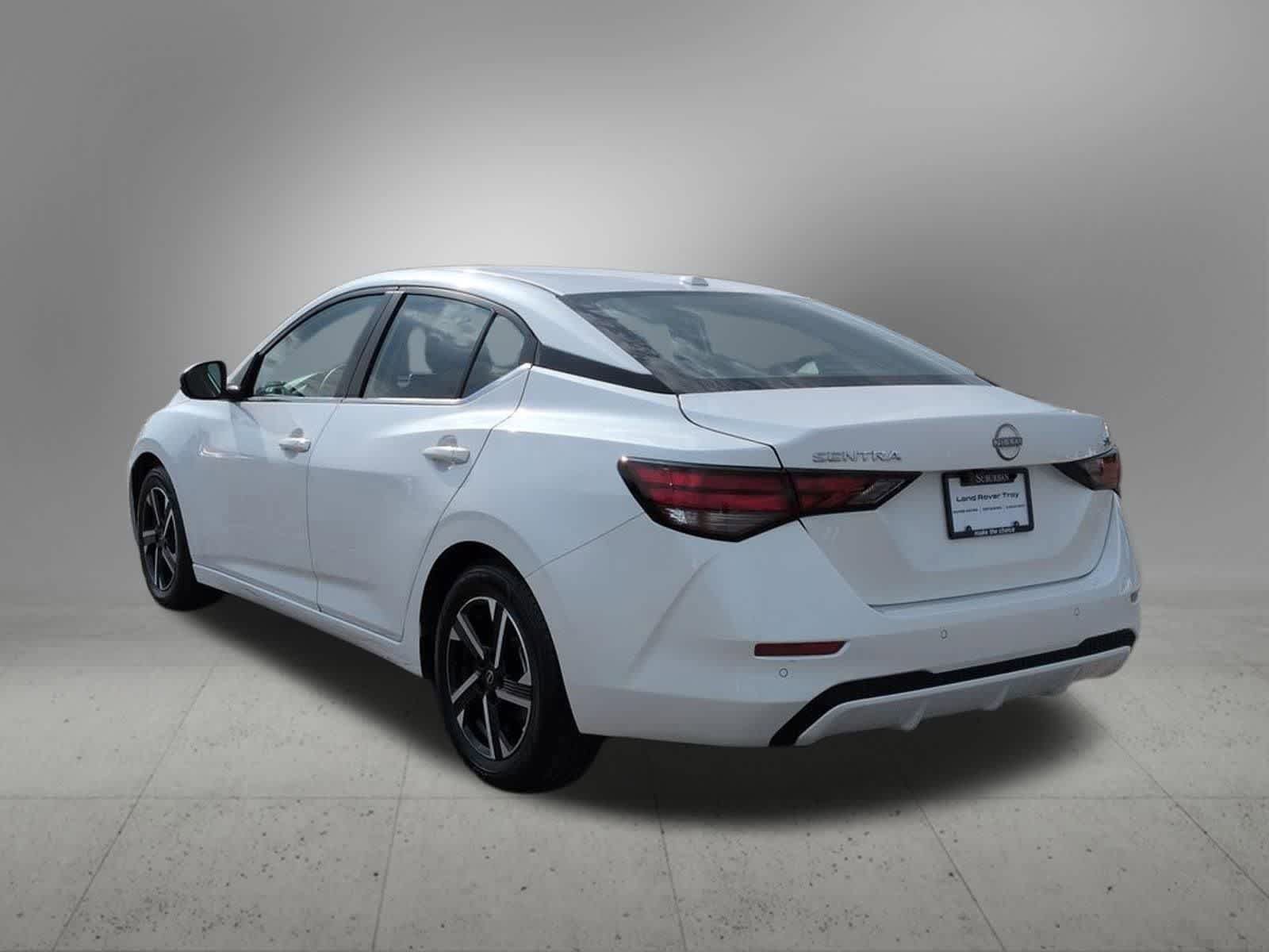 Used 2024 Nissan Sentra SV image 4