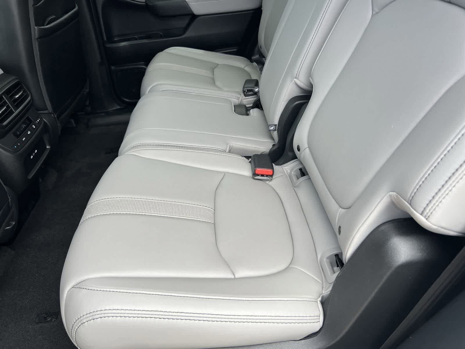 Used 2025 Honda Pilot EX-L image 21