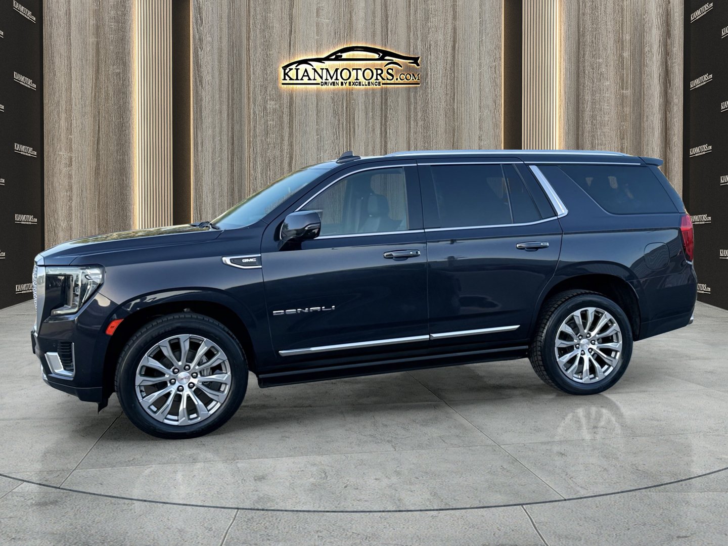 Used 2023 GMC Yukon Denali AWD/4WD image 4