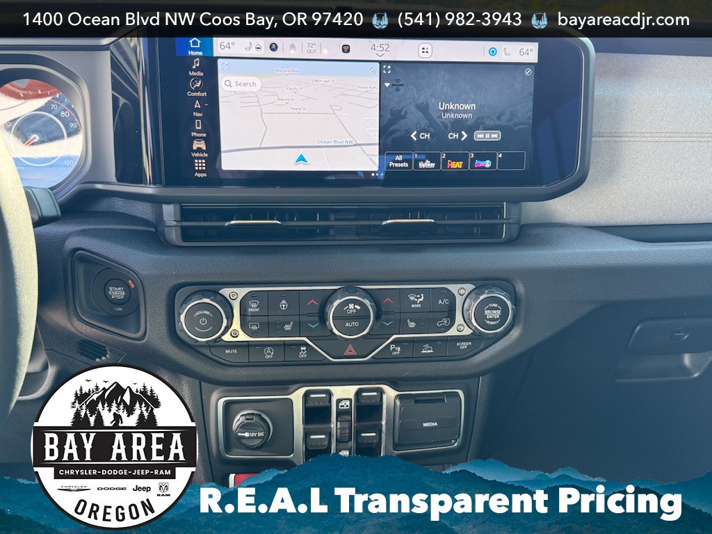 Used 2025 Jeep Gladiator Sport AWD/4WD image 24