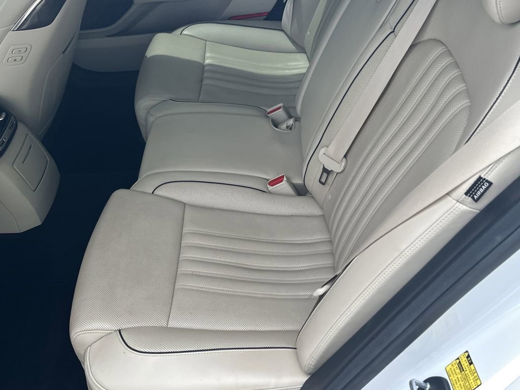 Used 2018 Genesis G90 5.0 Ultimate RWD image 16