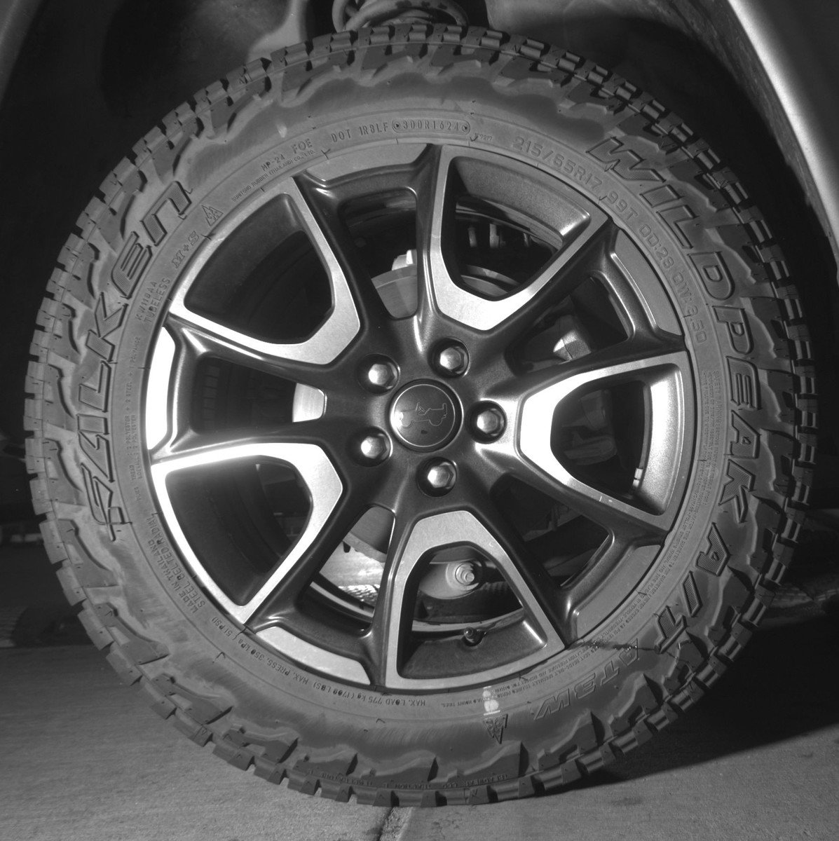 Used 2025 Jeep Compass Trailhawk image 15