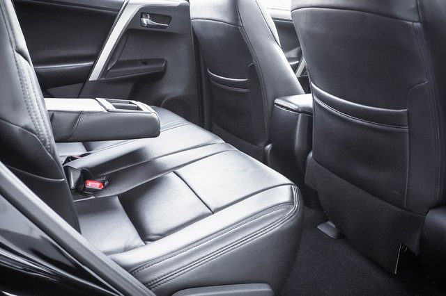 Used 2015 Toyota RAV4 XLE image 20