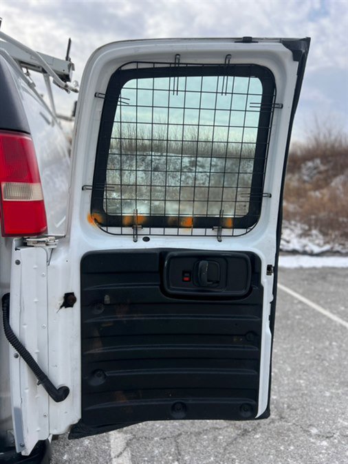 Used 2009 Chevrolet Express 1500 image 33