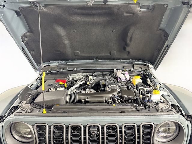 New 2025 Jeep Wrangler Unlimited Rubicon w/ Technology Group image 32