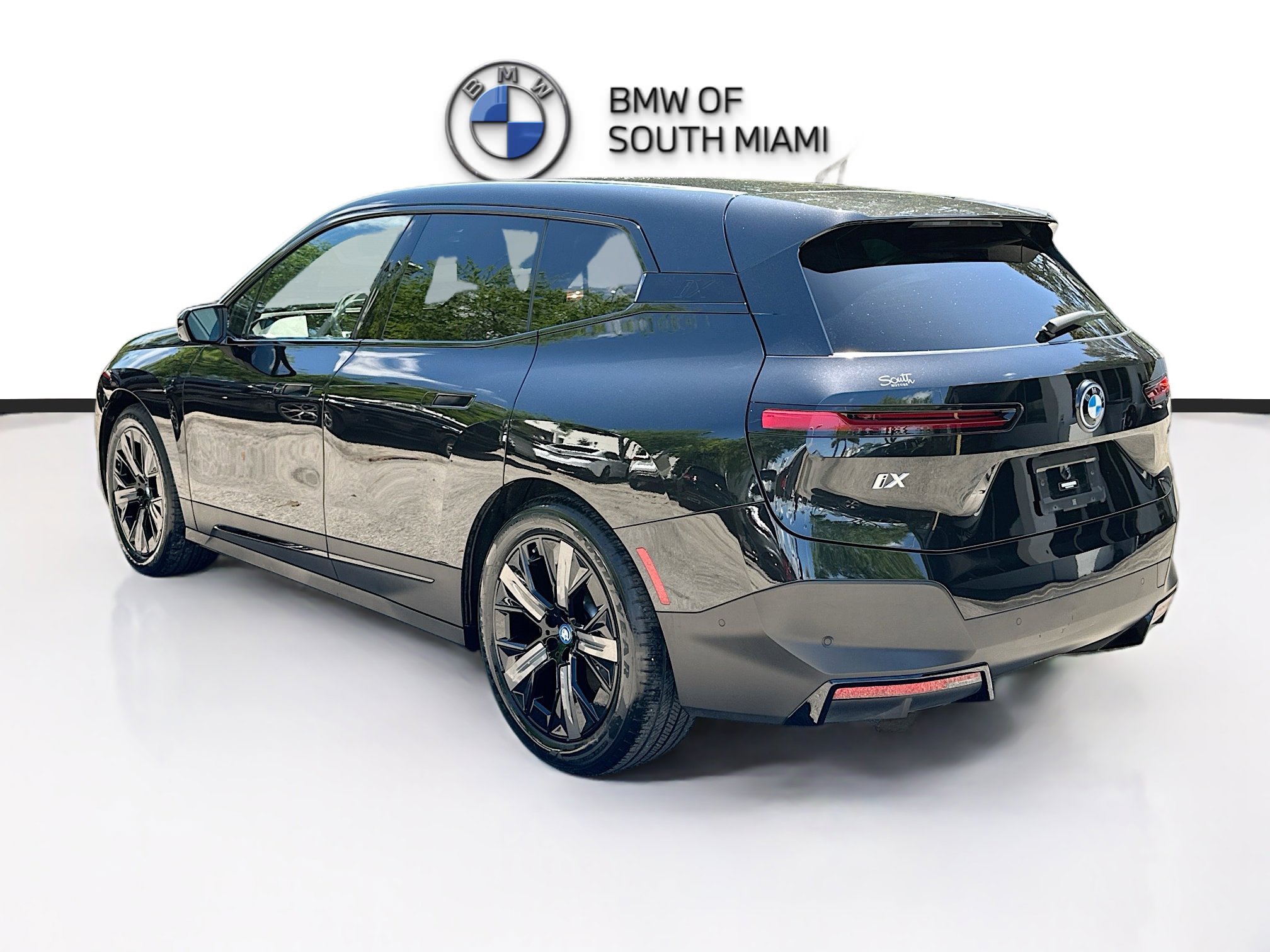 Certified 2023 BMW iX xDrive50 w/ Ultimate Package 2 image 5