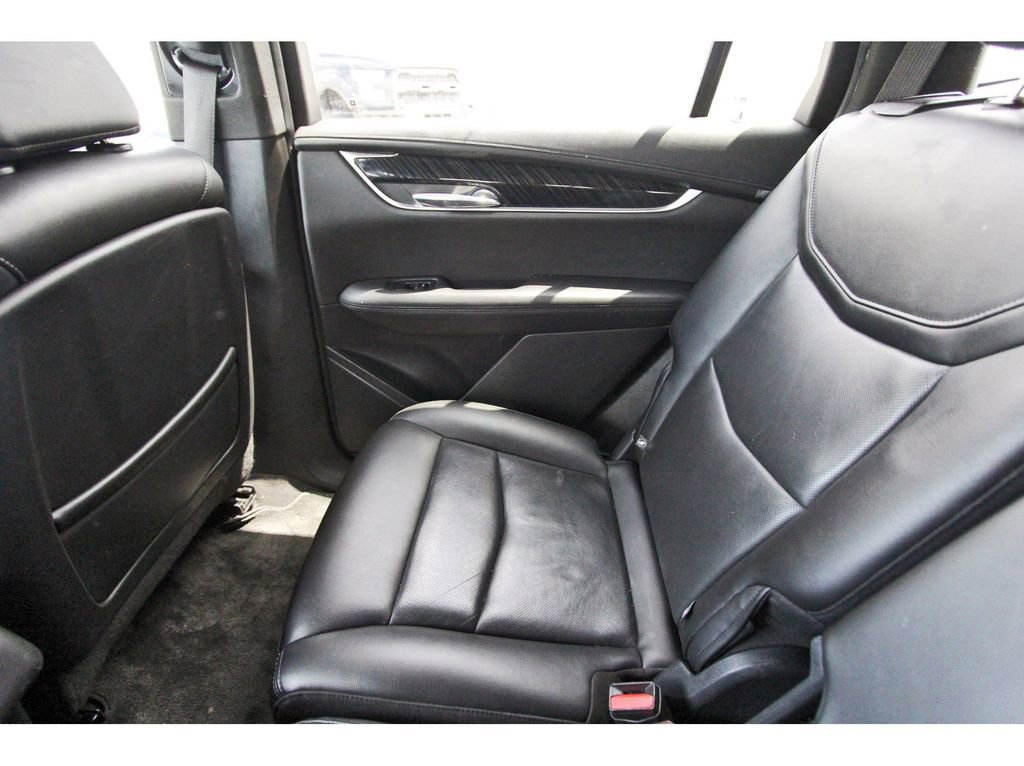 Used 2022 Cadillac XT6 Premium Luxury AWD/4WD image 12