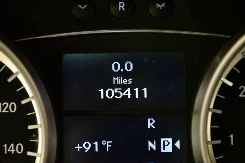 Used 2012 Mercedes-Benz GL 450 4MATIC image 24